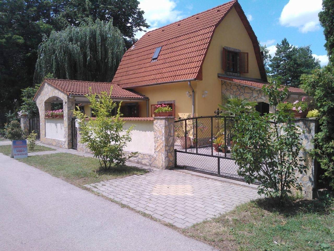 Ganze Wohnung, Mediterrán Apartmanház Szántód in Szantod, Plattensee Südufer
