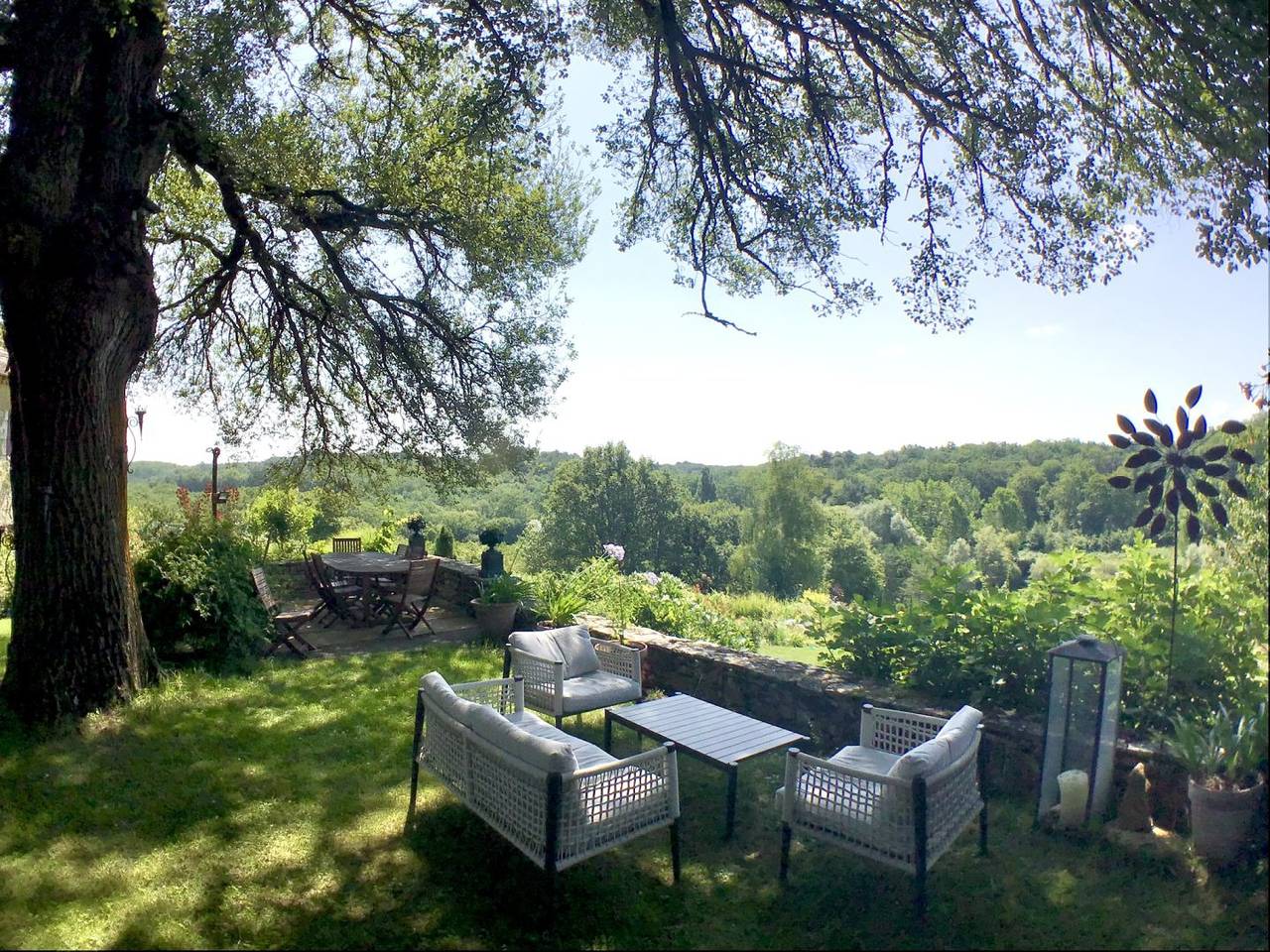 Les Temps des Sources - Chambre en Rez-de-chaussée avec terrasse pour 4 in Veyrines-de-Domme, Périgord Noir