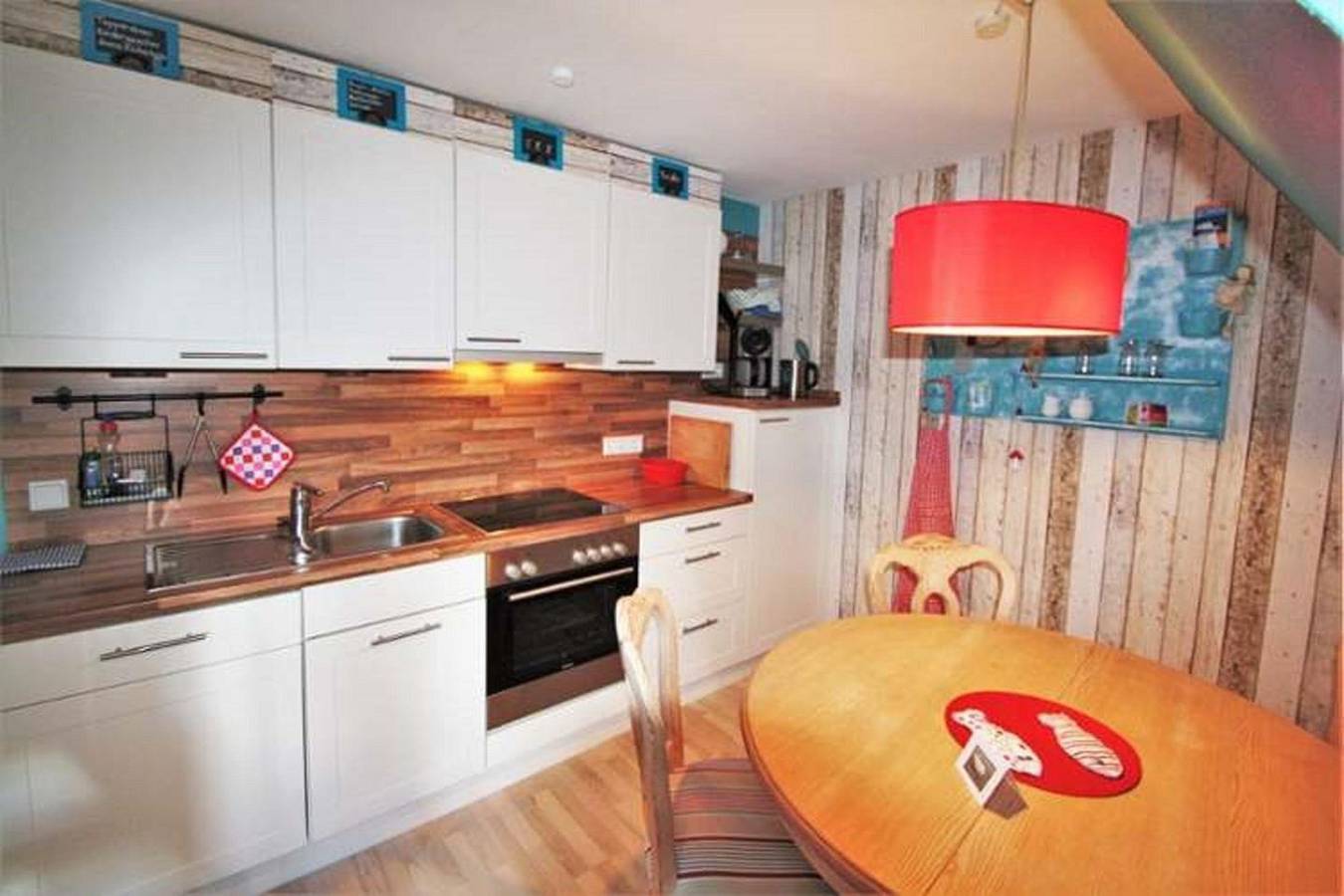 Ganze Wohnung, Ferienwohnung in Nieblum: 52 m², Terrasse & nur 200 m zum Strand in Greveling, Nieblum