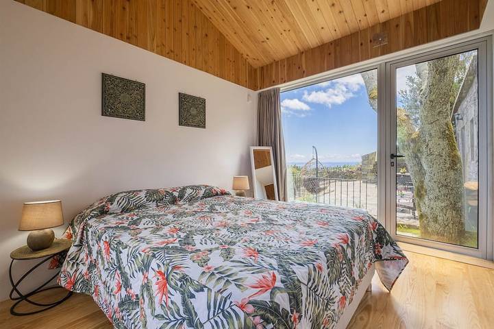 Casa do Castanheiro, Açores - With private pool! in São Miguel Island, São Miguel