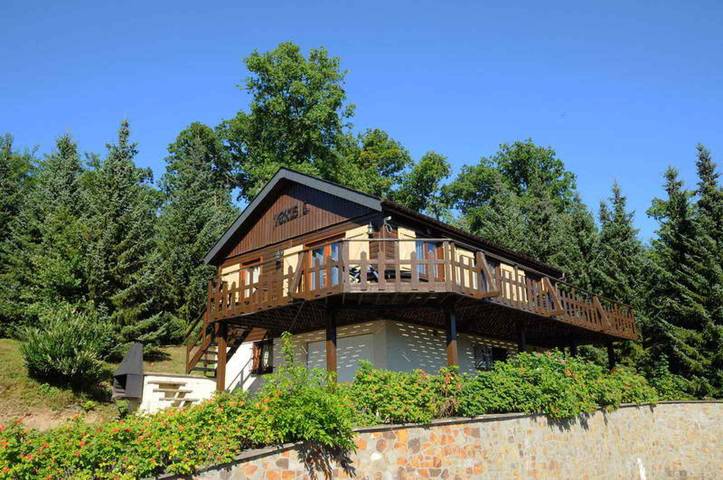 Gîte pour 8 personnes, avec sauna et jardin au Province de Luxembourg