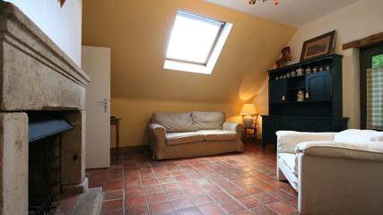 Gîte pour 28 personnes, avec sauna ainsi que jardin et terrasse à Léglise