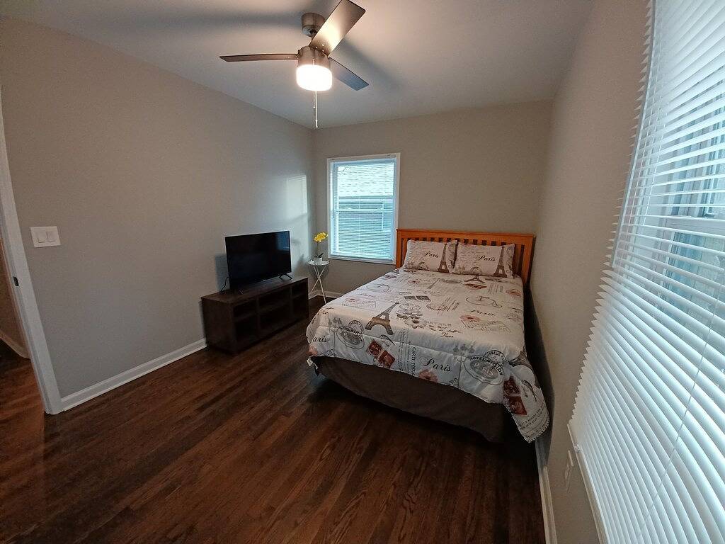 Spacious Bungalow in East Point, Fulton County