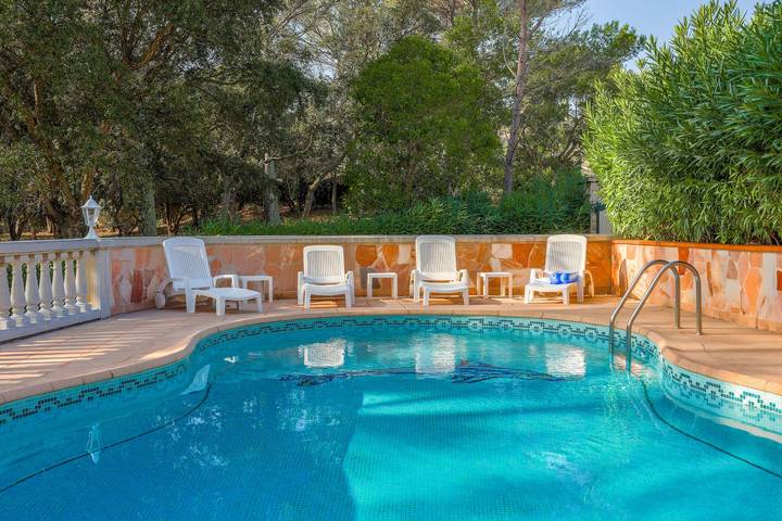 Villa pour 4 personnes, avec jardin, adapté aux familles à Saint-Raphaël