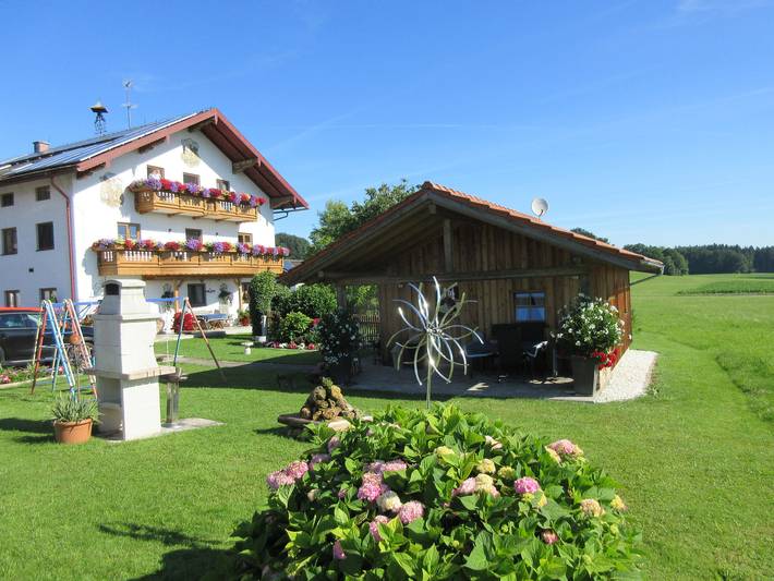 Ganze Ferienwohnung, Feichtlhof - Ferienwohnung Abendsonne bis 5 Personen, Balkon, 51 qm in Taching am See, Rupertiwinkel