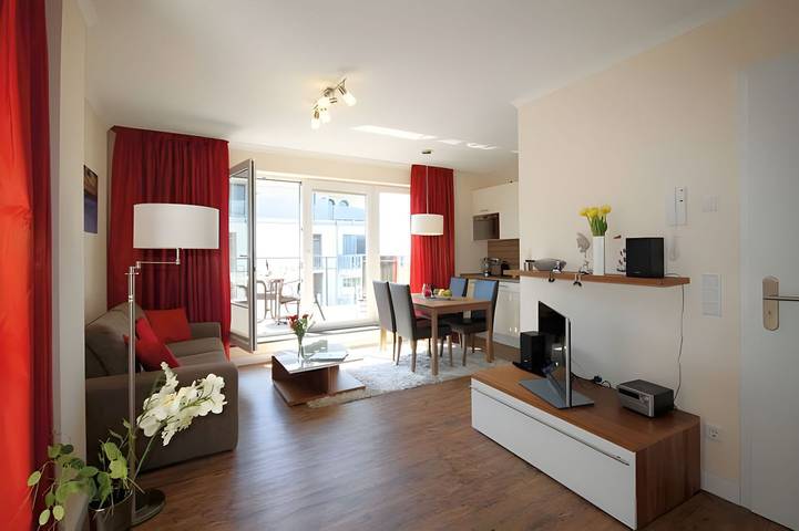 Ganze Wohnung, Villa Bernstein We 18 - mit möblierter Dachterrasse (Balkon), schöner Meerblick und Strandnähe in Börgerende, Börgerende-Rethwisch
