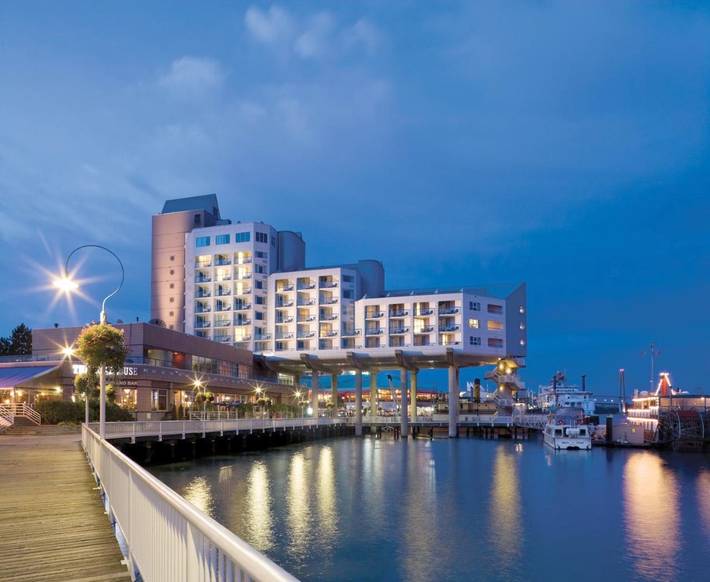 Hotel para 4 personas, con jacuzzi además de balcón y sauna - 1
