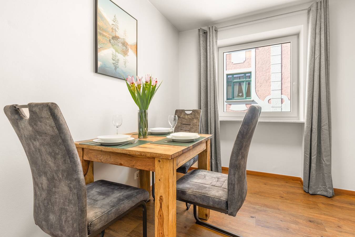 Ganze Ferienwohnung, Kurpark Suites Bad Aibling - Suite 4 - erster Stock mit Balkon in Bad Aibling, Landkreis Rosenheim