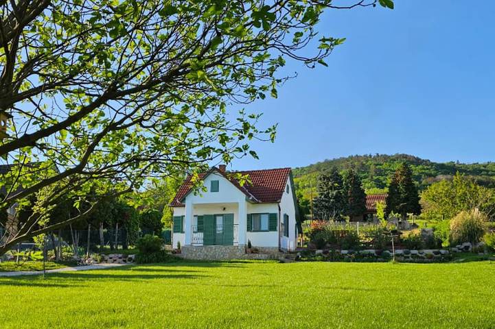 Ferienhaus für 4 Personen, mit Balkon und Garten - 1