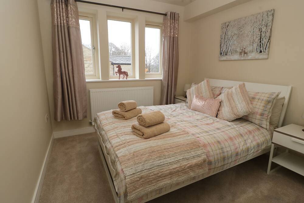 Neu eingerichtetes, modernes Stadthaus Shepley in Westliches Yorkshire