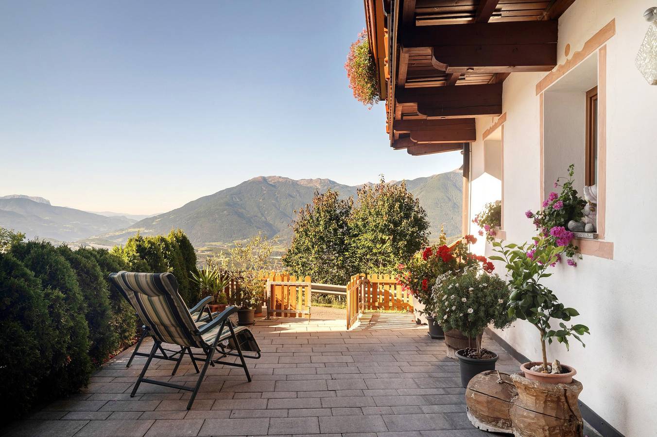 Ganze Wohnung, Apartment 'Gruberhof 2 mit Terrasse' mit Bergblick, privater Terrasse und Wlan in Rodeneck, Dolomiti Superski