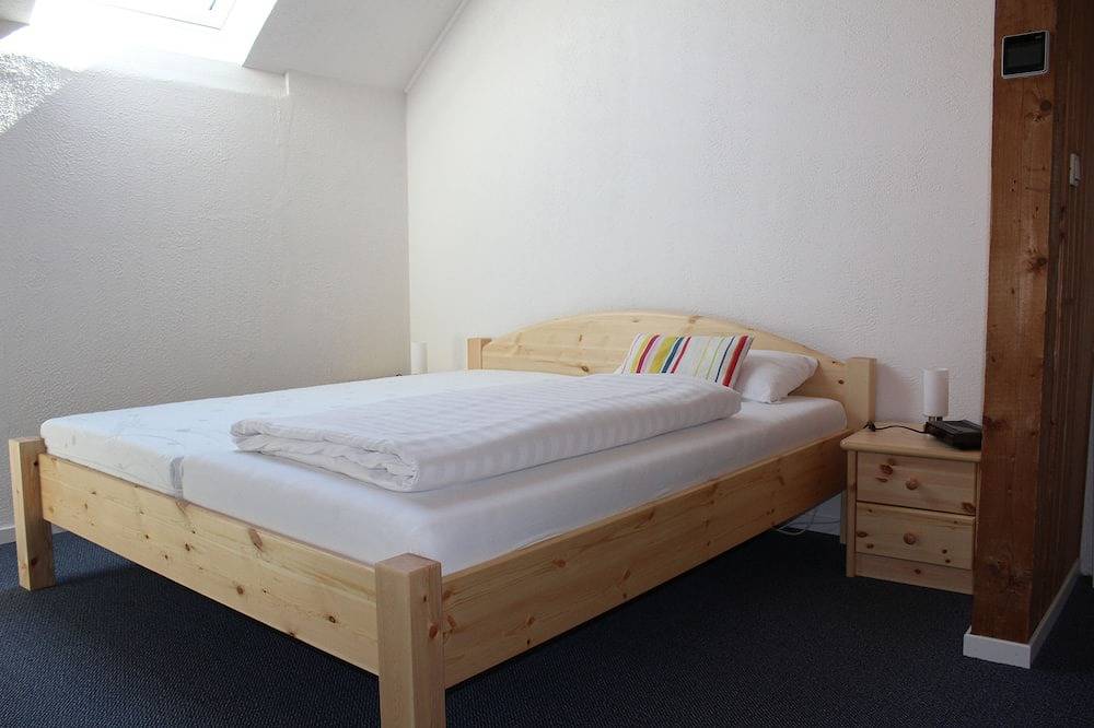 Ganze Wohnung, Großzügige und komfortable Wohnung im Unesco Geopark Vulkaneifel in ruhiger Lage in Immerath, Vulkaneifel