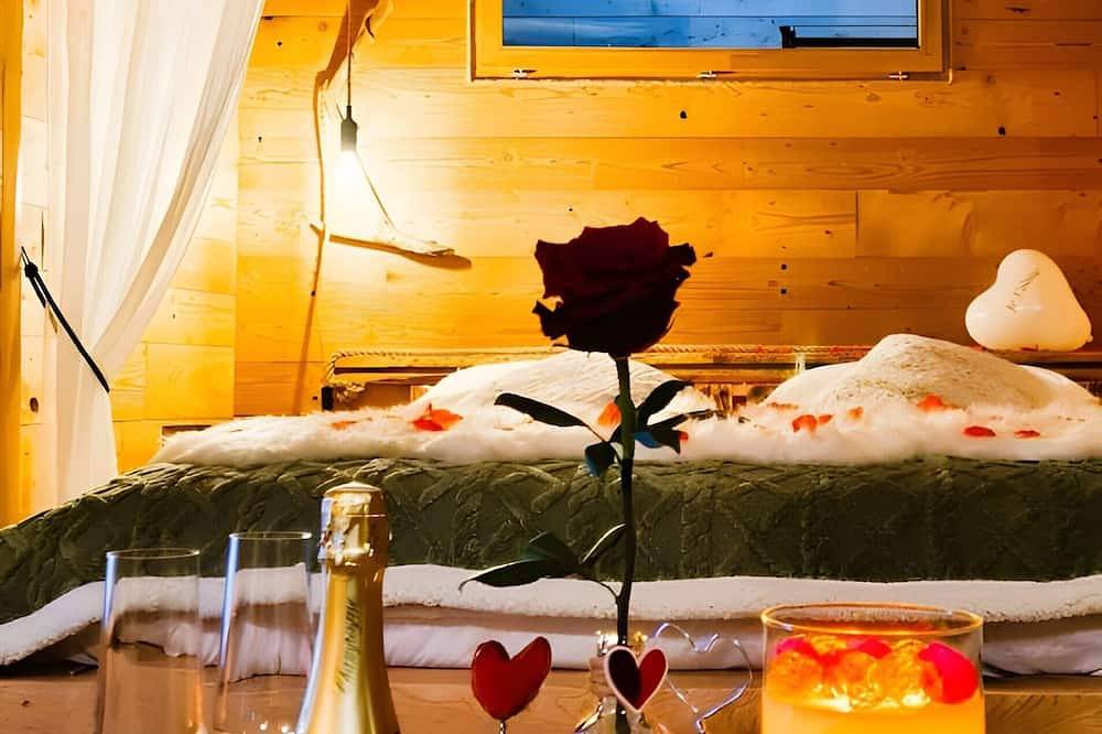 Chambre d’hôtes « La Cabane et Spa Chez Jules » avec espace privé et Wi-Fi in Vellerot-lès-Vercel, Jura Francais