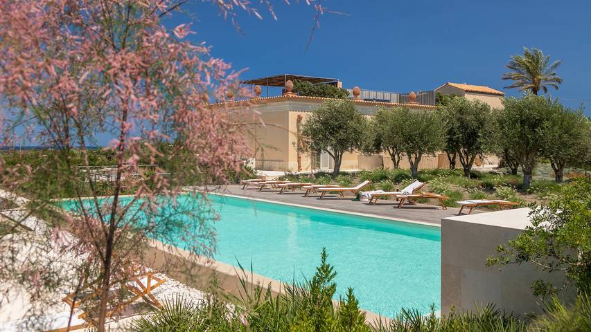 Villa Passo degli Aironi 12, Emma Villas in Roveto, Noto e dintorni