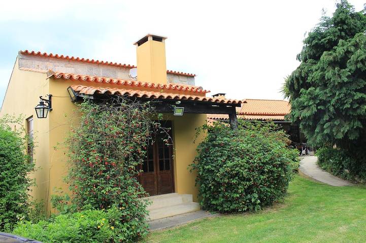 Casa de férias para 6 pessoas, com jacuzzi e jardim em Arouca