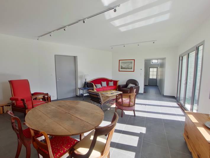 Gîte pour 6 personnes, avec jardin à Sossais