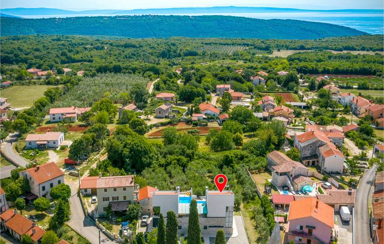 Urlaub am Meer: 2 km bis zur Küste, Pool, WLAN, Parkplätze und in der Nähe des Flughafens Pula in Valtura, Südküste Istrien