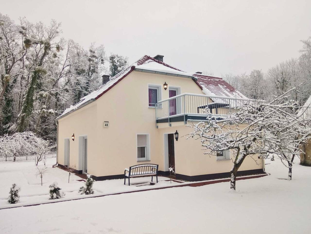 Ganze Ferienwohnung, Haus Waldidyll - Ferienwohnung Terrasse in Lauta, Lausitzer Seenland