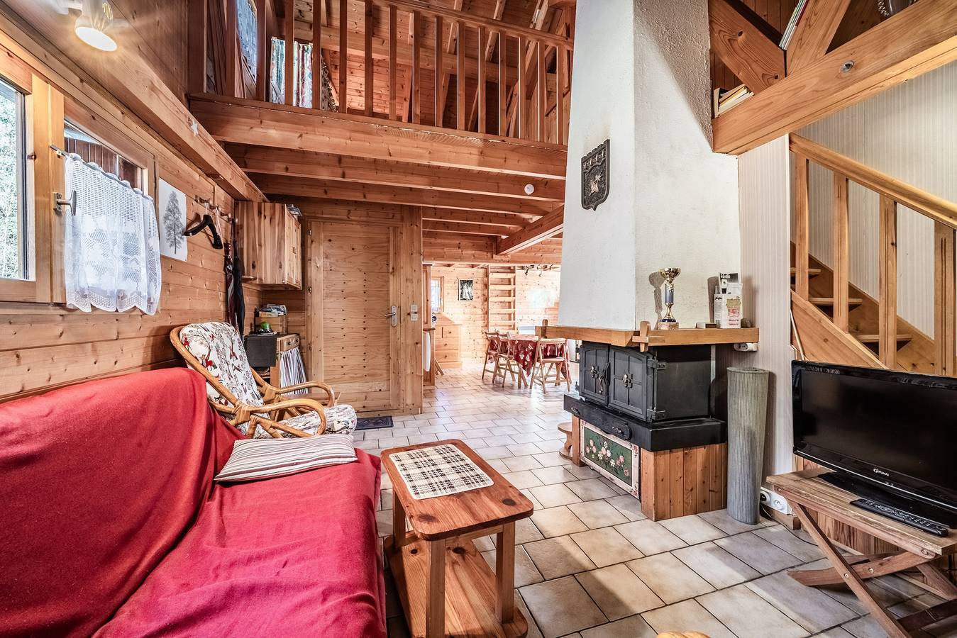 Chalet « 8p Simple - La Hulotte » : Vue Montagne, Terrasse Privée et Wi-Fi in Verchaix, Région de Bonneville
