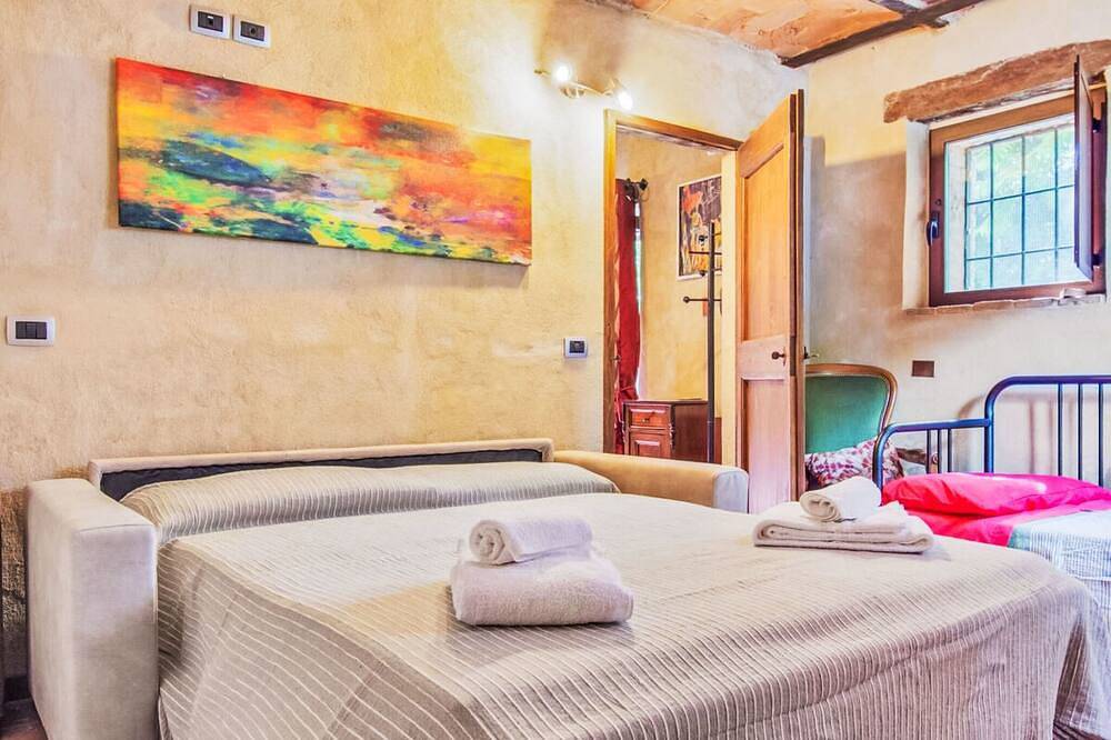 Entire apartment, Ginestra in Perugia, Perugia Province