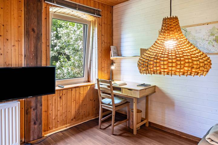 Entire apartment, Holiday Apartment "Elbtalquartier Im Grünen" with Shared Terrace, Shared Garden & Wi-Fi in Bleckede, Elbtalaue
