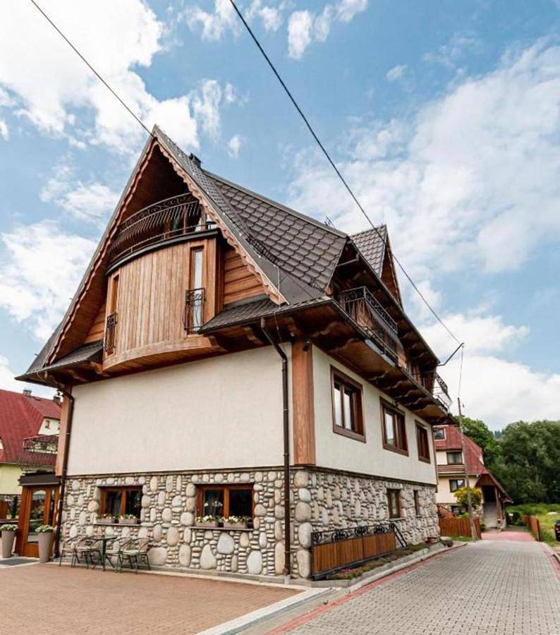 Willa Podhalanka Jacuzzi & sauna - drewniany dom dla 20 osób in Biały Dunajec, Karpaty (Polska)