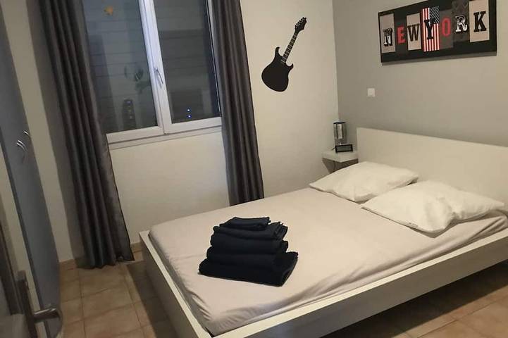 Location de vacances pour 8 personnes, avec jardin à Alleins - 4