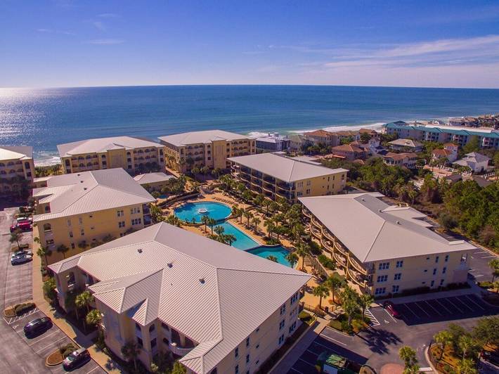 Vacation rental for 8 people, with terrace and pool as well as hot tub in Blue Mountain Beach