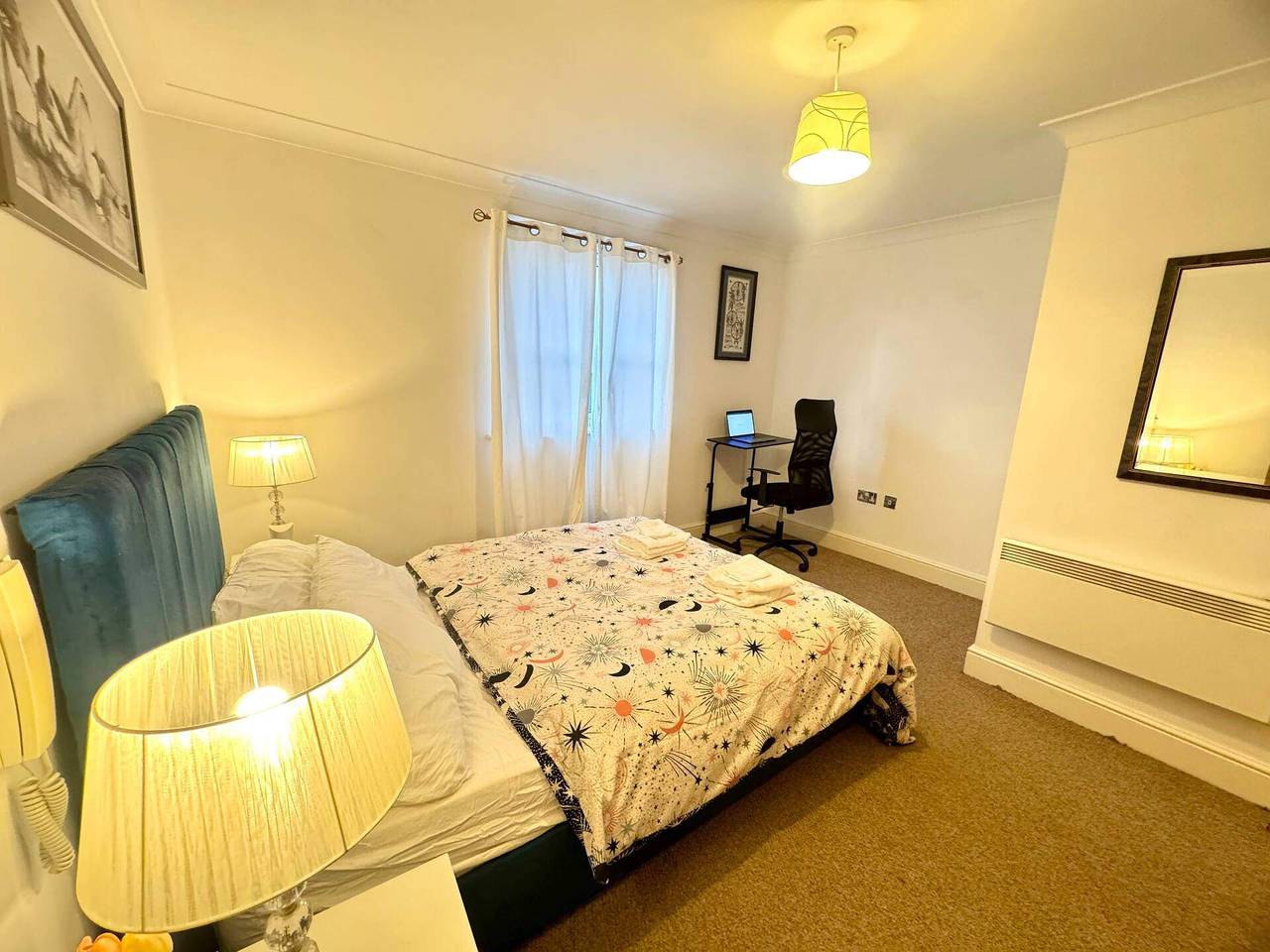 Entire holiday apartment, City Centre - Sleeps 2 - Wifi Parking Projector in Birmingham, Birmingham Area