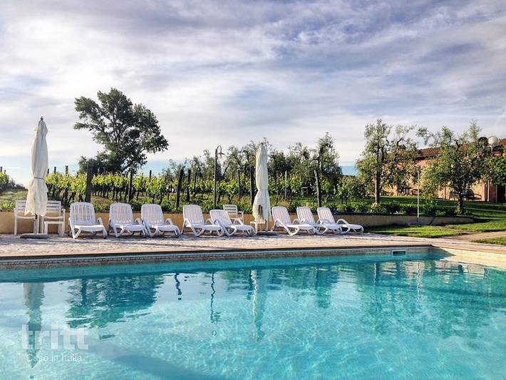 Agriturismo per 2 persone, con balcone/terrazza e terrazza nonché piscina a Peccioli