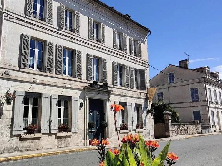 Cottage pour 2 personnes, avec jardin et terrasse à Ribérac