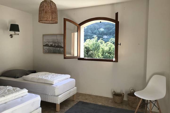 Location de vacances pour 12 personnes, avec jardin et balcon à Rayol-Canadel-sur-Mer - 3