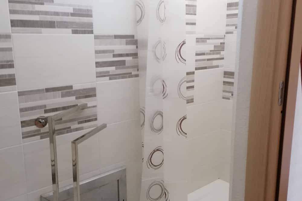 Ganze Wohnung, Torregrande comfortable ground floor apartment one step from the beach in Torre Grande, Oristano