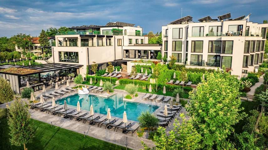 Wynajem wakacyjny dla 2 osób, z basen i sauna oraz ogród i jacuzzi w Burgas