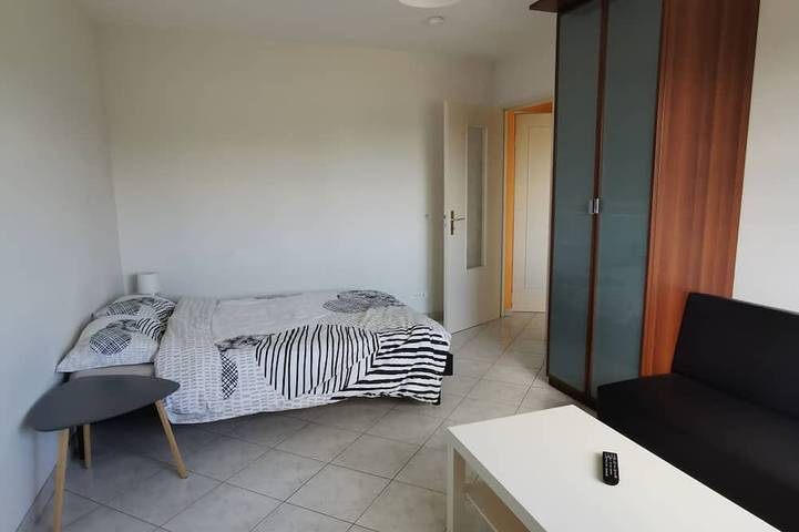 Appartement entier, Charmant 1 pièce,cuisine ,salle de bains de 35 m2 dans residence trés calme. in Mulhouse, Région de Mulhouse