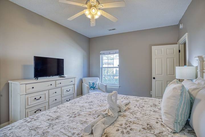 Vacation home for 10 people, with yard and terrace, with pets by Myrtle Beach