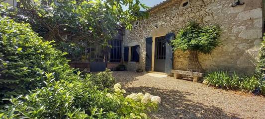 Maison d’hôte pour 2 personnes, avec terrasse et jardin à Montcaret