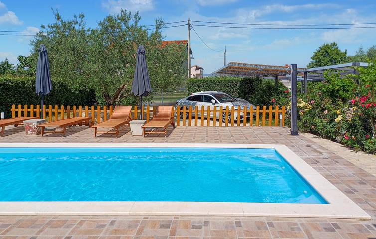 Ferienhaus für 12 Personen, mit Pool und Terrasse auf Pasman - 3