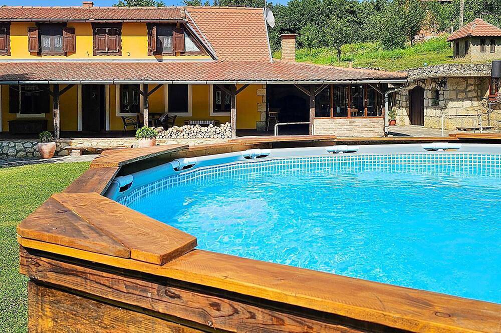 4 bedroom beautiful home in Radovanci in Pozega-Slawonien