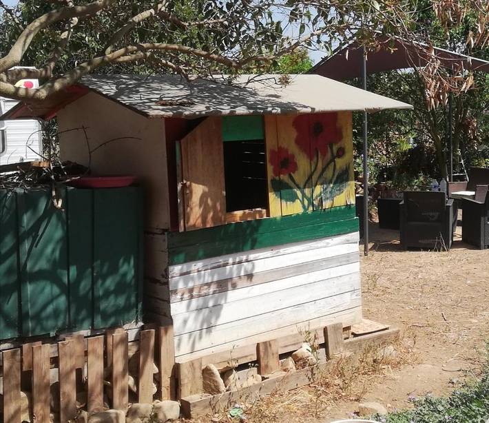 Camping pour 5 personnes, avec jardin ainsi que vue et terrasse