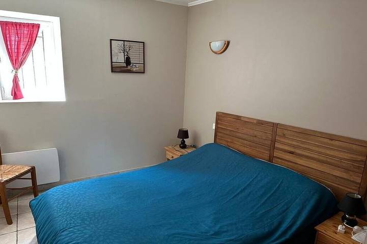 Gîte pour 7 personnes, avec terrasse et piscine, animaux acceptés à Uzès - 2