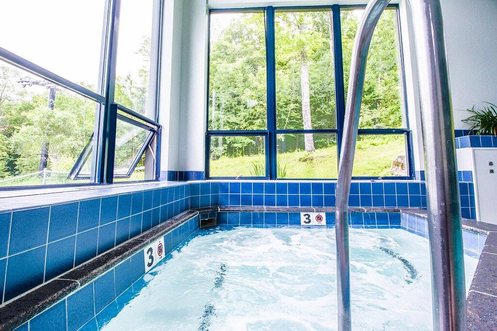 Ski-in / Ski-out Sunrise Eigentumswohnung mit Gemeinschaftspool und Whirlpool - großartiger Skiurlaub! in Killington, Rutland County