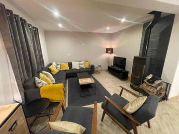 Maison de campagne pour 10 personnes, avec jardin ainsi que balcon et jacuzzi à Essert-Romand