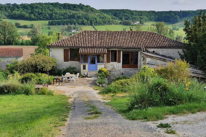 Location de vacances pour 7 personnes, avec Terrasse et Jardin à Fauroux