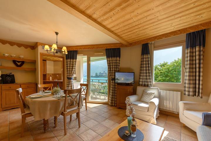 Gîte pour 6 personnes, avec vue sur le lac et balcon à Duingt - 2