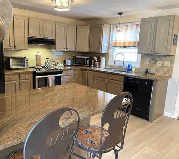 Vacation House for 10 Guests in Newport East, Rhode Island, Picture 4