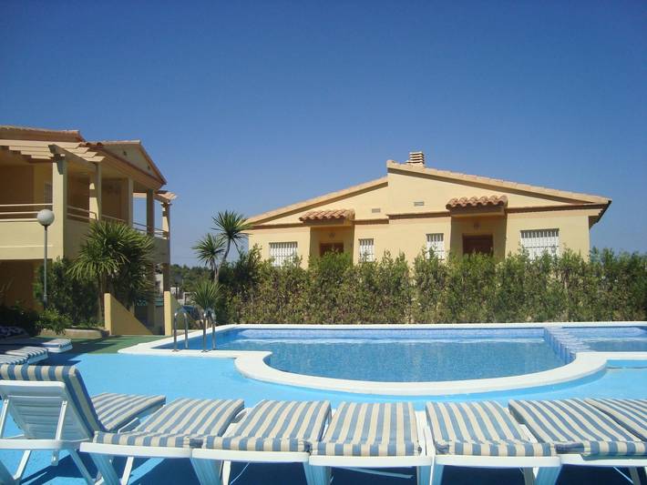Apartamento de vacaciones para 6 personas, con piscina y jardín - 1