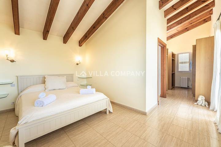 Wundervolle Villa mit Landblick, privatem Pool, Schlafplatz für 6, Klimaanlage in Binixiquer, Maó