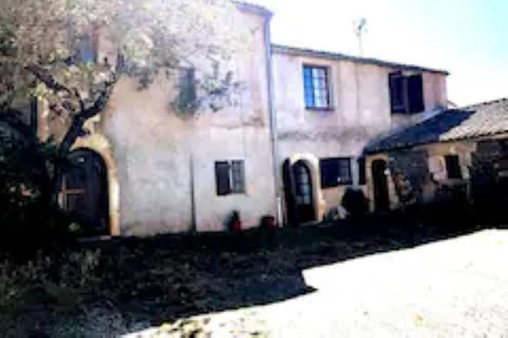Gîte pour 10 personnes, avec piscine et terrasse à Chavagnes-les-Redoux