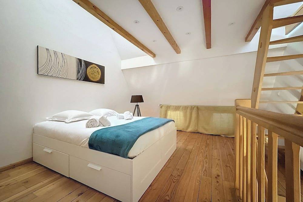 Entire apartment, L'Atypique d'Eguisheim, Gîte L'Atypique, comfort and originality, historic center of Eguisheim in Eguisheim, Parc naturel régional des Ballons des Vosges